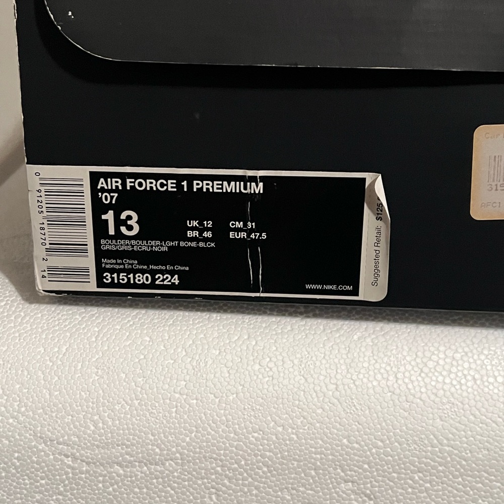 Nike Black and Tan Athletic Shoes - Picture 4 of 10